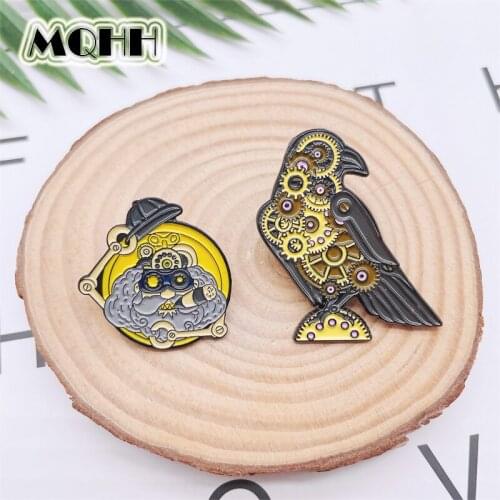 Creative Fun Animals Birds Enamel Pins Machinery Gears Round Old Man Robot Alloy Brooches Badges Clothes Accessories Jewelry