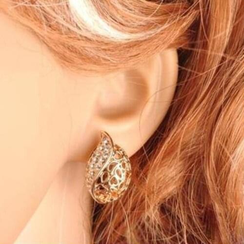 Moda exquisita damas joyas temperamento pendientes de cristal hueco amor Acacia hoja pendientes - clavel femenino