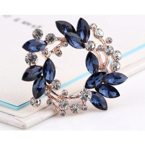 Women Brooches and Pins Rhinestone Jewelry Accessories Female Party Clothes Decorations Stainless Steel Pin and Brooches
