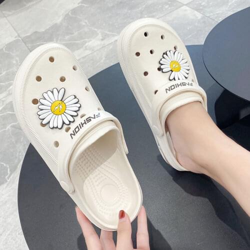 Lisapie 2021 Womens Sandals clogs for women Summer Casual Jelly Shoes madam Sandals Hollow Out Mesh Flats Beach slippers