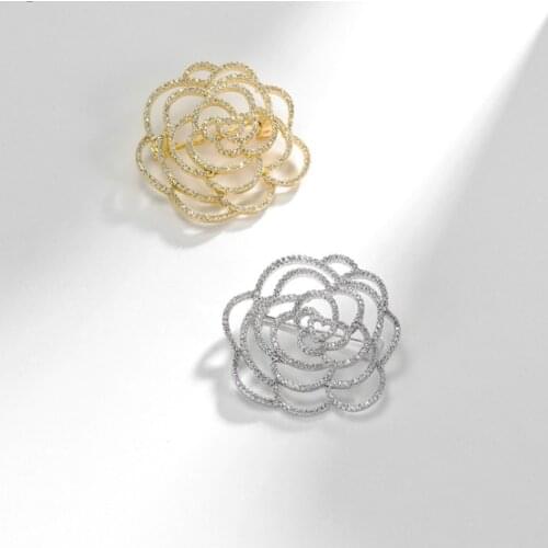 Design High Quality Metal Inlaid Zircon Fashion Rose Flower Brooch Womens Clothing Accessories