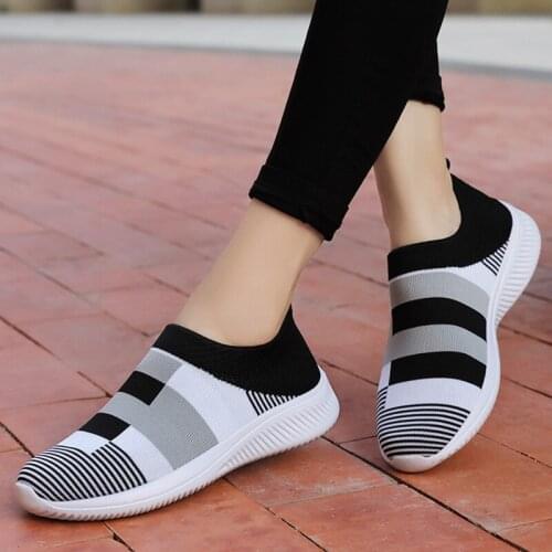 Mixed Colors Women Vulcanized Shoes Fashion Lightweight Slip On Sneakers Woman Flats Ladies Casual Flat Socks Footwear Walking