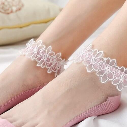 3 Pair Flowers Lace Socks Womens Ankle Non-slip Socks Transparent Crystal Invisible Socks Summer Lace Elastic Sheer Thin Socks
