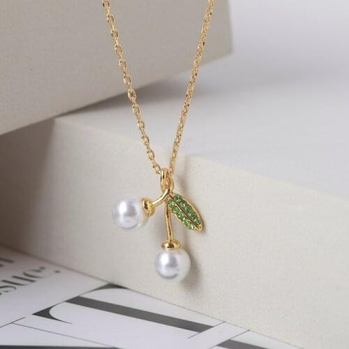 Simple small and fresh leaf shape inlaid pearls forest fashion necklace clavicle chain for girls