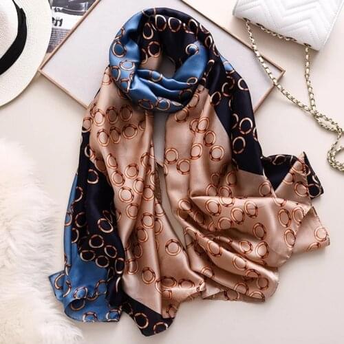 2021 Scarves New Style Luxury Spring Summer Popular Headcloth Women Fashion Print Silk Scarf Ladies Beach Big Size Shawl