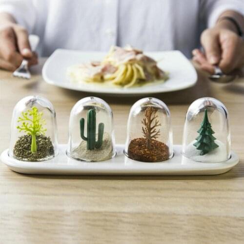 4Pcs/Set Plants Animals Seasoning Box Kitchen Spice Storage Bottle Can Salt Jar spice jars spice rack especieros para cocinaXmas