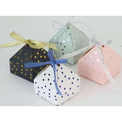 50pcs Cute Pyramid Favor Box and Bags Sweet Gift Candy Boxes With Ribbon Wedding Birthday Guests Favors Event Party Decoration