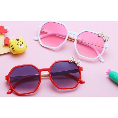 Retro Childrens Irregular Bow Sunglasses for Girls Vintage Polygon Metal Kid Sun Glasses for Baby Toddler Infant Gafas Uv400