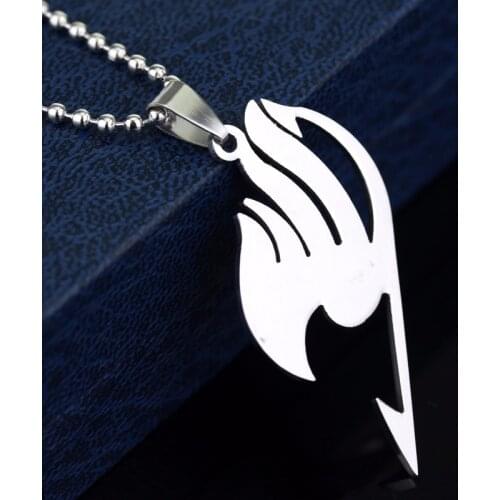 Fashion Fairy Tail Pendants Necklaces Anime Cosplay Necklace Women Metal Leaf Couple Choker Jewelry Accessories