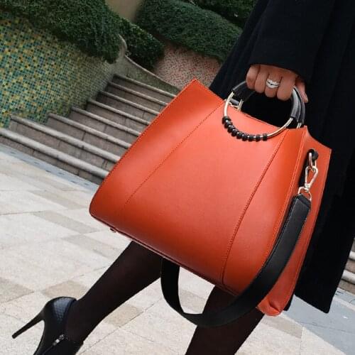 100% Cow Leather Handbags 2021 New Portable Tote Large Capacity Fashion One-shoulder Wide Shoulder Strap Bag Designer Bag