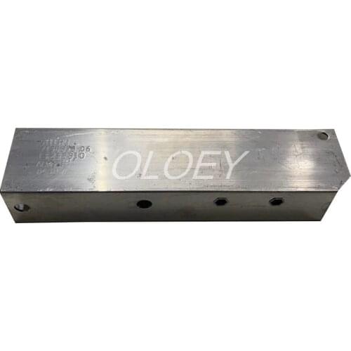 Square inner iron bracket front bumper bracket headlight bracket 51117158873L + 51117158874R for BMW 5 Series F10 F18