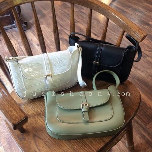 Fashion Retro Niche French Underarm Shoulder Bag Female 2021 New Trendy French Stick All-match Small Handbag