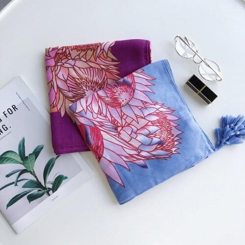 2019 Newest Beautiful Lily Flower Tassel Scarves Shawls Beautiful Cotton Beach Flower Wrap Scarf Hijab Muffler Free Shipping