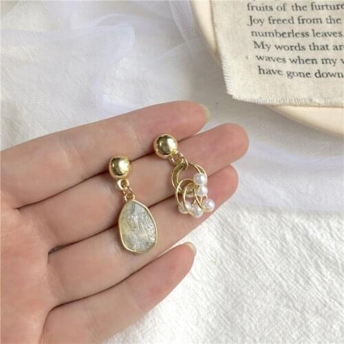 Punk Fashion New Studs Wild Temperament Asymmetry Retro Crystal Pearl High Sense Net Red Circle Earrings Womens Wholesale