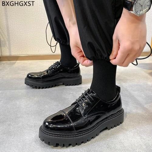 Oxford Men Dress Shoes Black Patent Leather Shoes for Man 2021 Casual Business Shoes Men Office 2021 Chaussure Zapatos De Hombre