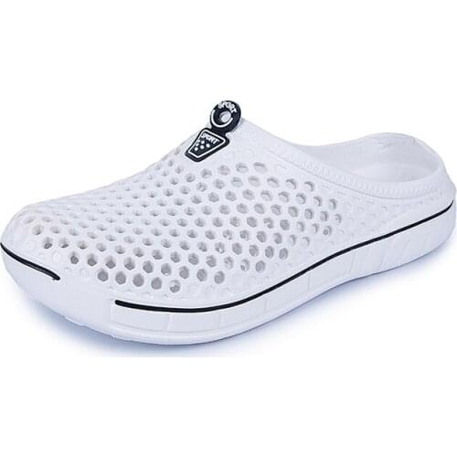 Cheap 2020 New Fashion Sandals Women Clogs Slippers Soft Bottom Beach Sandals Men Clog Sandals Unisex Comfortable Ankle-Wrap EVA