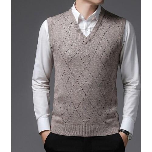 2021 Autumn Winter Men Thicked Wool Sweater Vest Man V-neck Sweaters Waistcoat Sleeveless Plaid Man Knitted Vests