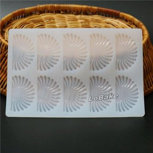 Latest 10 cavities flower fan half round shape formas de silicone chocolate flakes chip mold cake slice decoration