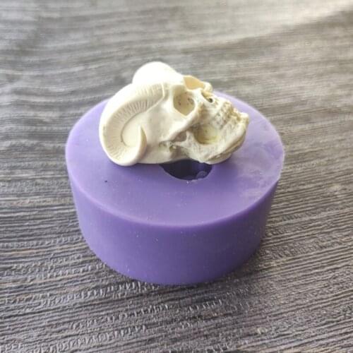 Q39C Wizard Skull Silicone Mold Keychain Resin Epoxy Craft Polymer Clay Craft DIY Ornament Jewelry Candles Making Tool