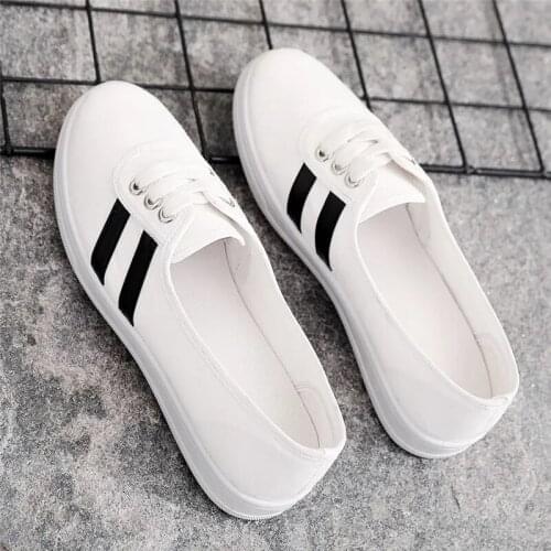Womens casual shoes, light sports shoes, breathable mesh summer knitted vulcanized shoes, large size womens flat shoes