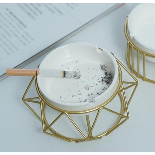 Practical Cigarettes Ashtray Creative Heat Resistant Desktop Ashtray Ceramic Outdoor Iron Holder Smoking Ash Tray for Home