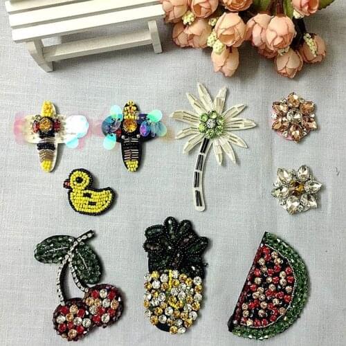 Handmade Rhinestone Beaded Patches Pineapple Fruit Sew on Crystal Pearl Patch for Clothing Beading Applique Cute Patch