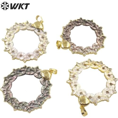 WT-JP187 new design hand carved flower shell pendant Round ring gold trim big round shell flower pendant for necklace making