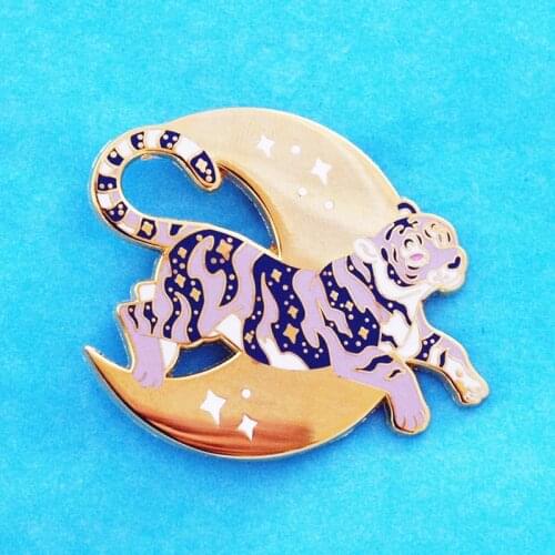 Tiger Moon Stars Cute Animal Brooch Pins Enamel Metal Badges Lapel Pin Brooches Jackets Jeans Fashion Jewelry Accessories