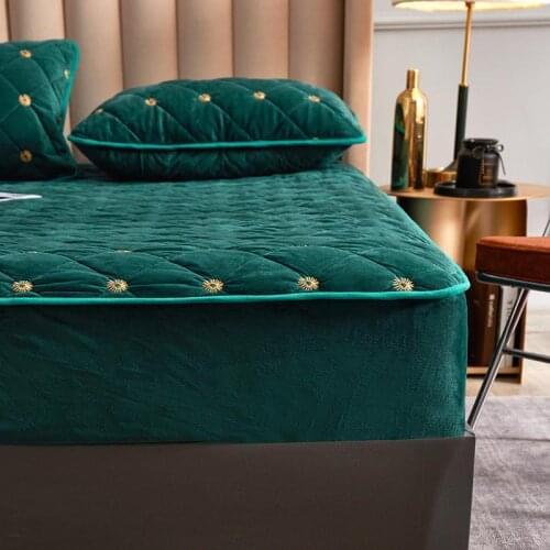 30Embroidery Coral Fleece Mattress Protector Fitted Sheet Style Cover for Mattress Solid Color Quilted Thick Soft Pad for Bed