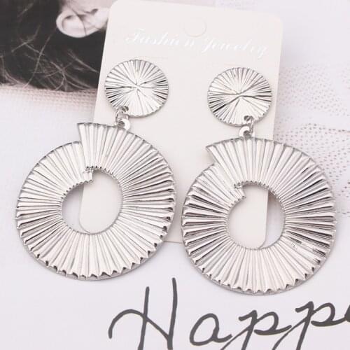 Exaggerated Geometric Texture Spiral Round Dangle Earring for Women Metal Thread Classic Punk Nightclub Party Earrings