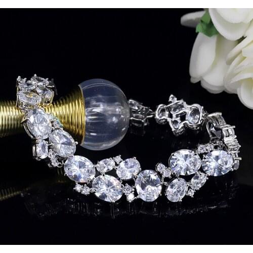 ThreeGraces Brand Luxury Fashion Bracelet For Women Big Oval Cut Cubic Zircon Crystal Wedding Jewelry For Female Gifts BR116