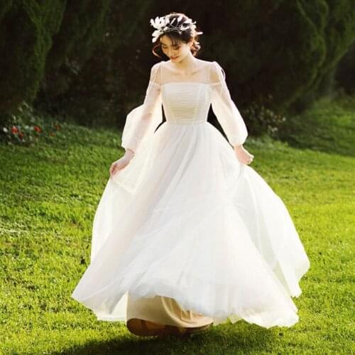 New Sen Light Wedding Dress Bride Wedding Super Fairy Retro Word Shoulder Shooting Simple French Outdoor Photo Wedding Dress