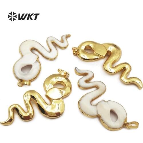 WT-JP178 Charming fashion handmade carved white shell snake pendant with gold electroplated shell pendant 10pcs/lot