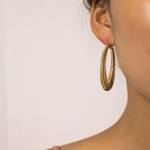 Abayabay European Girls Ear Stud Earring Womens Hoop Earrings Light Yellow Gold Color Cute Lovers Classic Jewelry Oorbellen