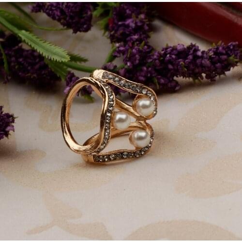 Luxury Three Rings Scarf Buckle Clip Rhinestone Pearl Scarves Buckle Holder