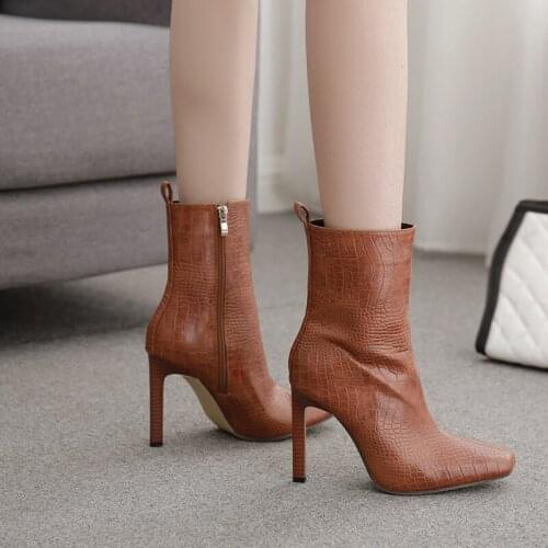 2021 New Ankle Boots Women Square Toe Fashion Shoes Autumn Winter Short Boots Zipper High Heels Sexy Ladies Shoes Brown Black