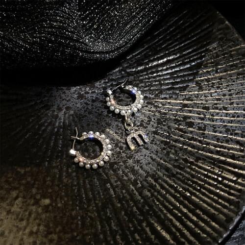 Korean Fashion Needle with Cubic Zircom Asymmetric Letters Beads Stud Earring Couple Temperament Pearl Dangle Earrings