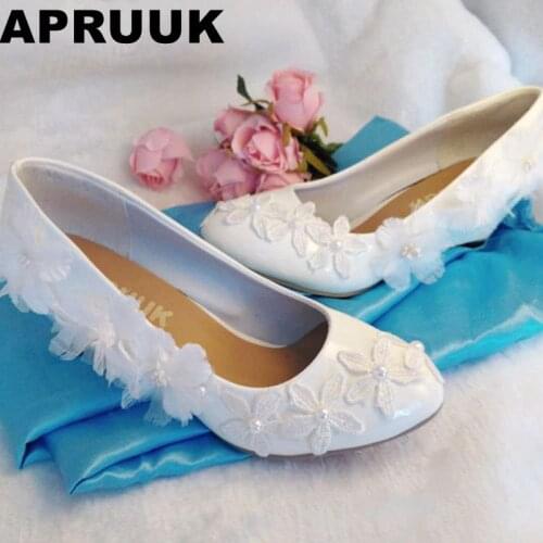 Wedged heeled 5CM middle heel bridal shoes white lace flowers sweet handmade bridal bridesmaid pumps shoes