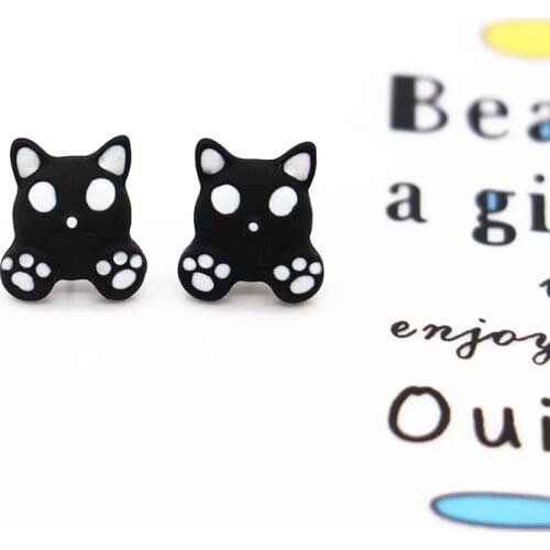 XIUHONG/秀弘 Stud Earrings