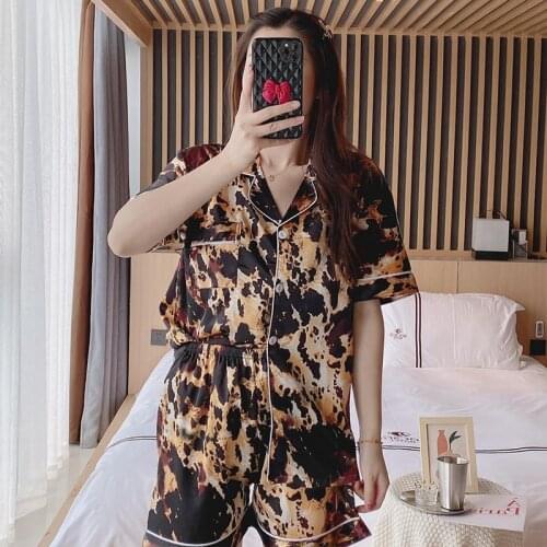 2021 Summer New Sexy Leopard Print Cardigan Lapel Pajamas Ladie Sleeves Ice Silk Korean Casual Double Short 2 Piece Home Service