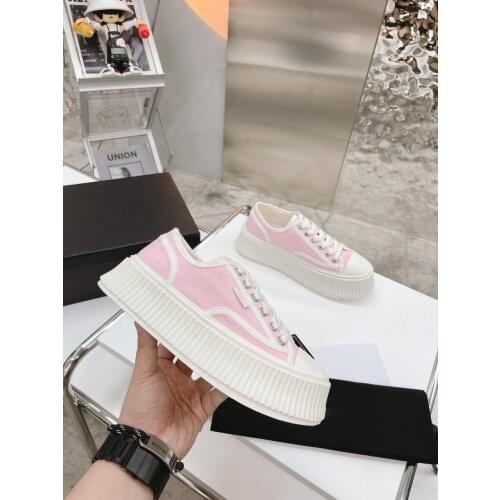 2021 Genuine Leather Womens Shoes Flats Low Cut Colorful Rivets Pearl Fashion Party Red Bottom Shoes Sneakers Leather