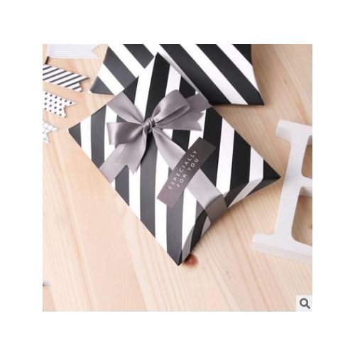 2018 creative black stripped candy boxes packaging bags for souvenirs gifts favors box event party supplies pillow shaped bags
