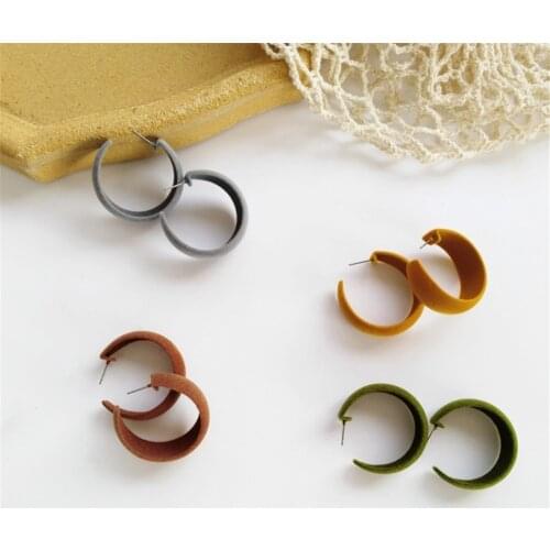 The New C Shape Flocking Earrings Women Contracted Temperament Geometric Stud Earrings Jewelry Accessories