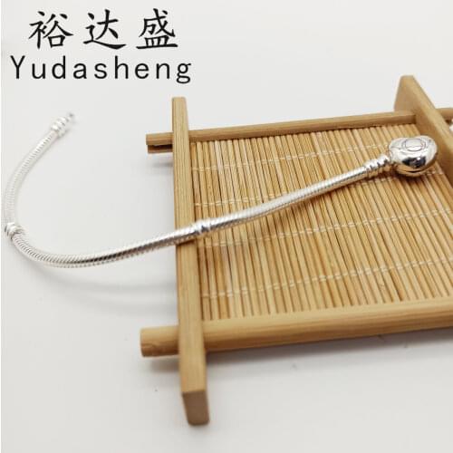 Fashion Jewelry Moments Heart Clasp Snake Chain Bracelet High-quality Jewelry Factory Wholesale