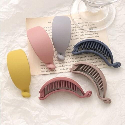 New Cute Candy Colors Banana Shape Hair Claws Women Girls Sweet Hair Clips Ponytail Holder Hairpins Fashion Hair Accessories