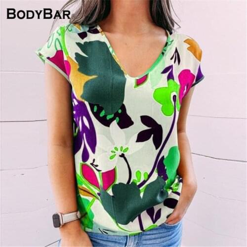 Flower Petal Pattern T Shirts Female Short Sleeve Clothes V-Neck Printed mujer Pullover Beauty Women T-shirt Oversized Clothes