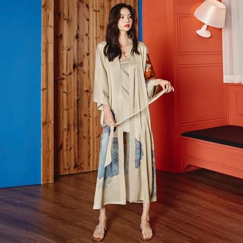 FZSLCYIYI Sleepwear Robe Wedding Bride Bridesmaid Robes Pyjama Robe Female nightwear Bathrobe Nightdress Nightgown