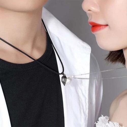 New Matching Lovers Heart Pendant Couple Faceted Heart Pendant Magnetic Geometric Charm Necklace Jewelry Jewelry Gift