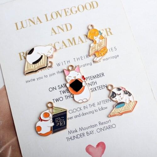 10pcs/lot Cute Animal Enamel Reading Cat Charms For Jewelry Making Fashion Bracelet DIY Findings Necklace Pendant Finding XL821