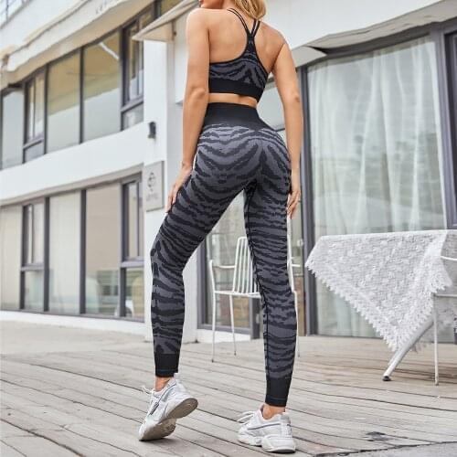 GYMQUASAR Striped Women Seamless Yoga Set Gym Fitness Running Sportswear Clothing High Waist Bras Leggings Sport Suits